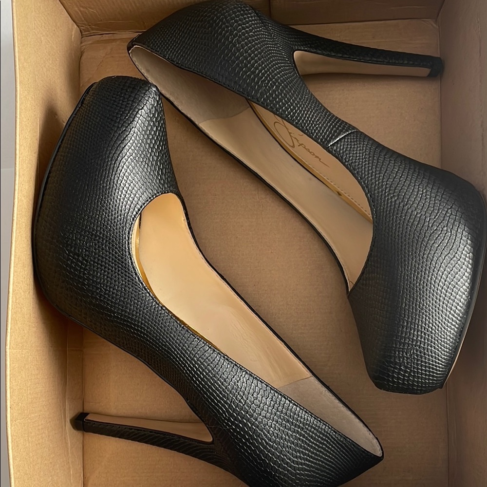 Jessica Simpson Parisah /Rumba Snake/ Size 7/Sophisticated Black Stiletto Heels
